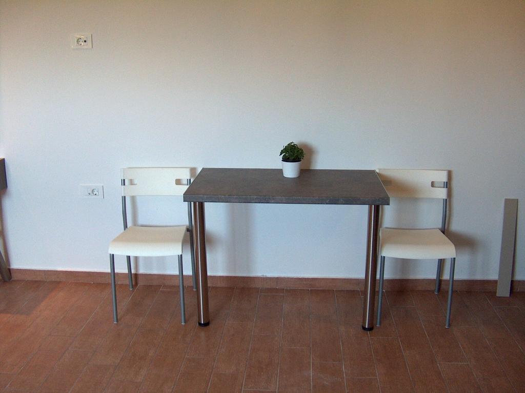 Gerona Mare Apartments Gerani  Chambre photo