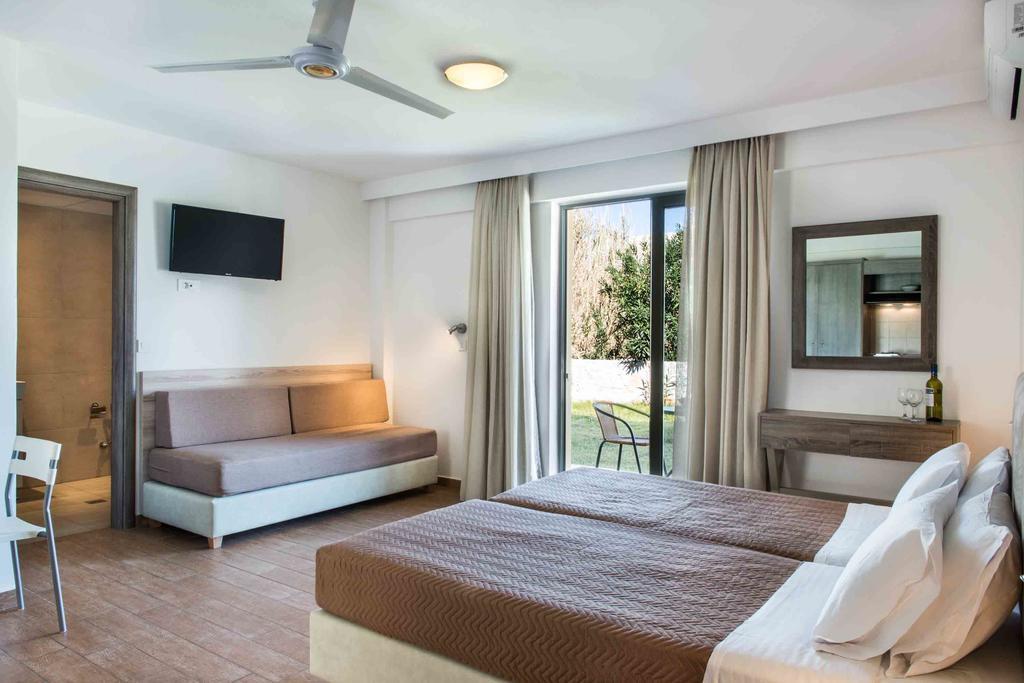 Gerona Mare Apartments Gerani  Extérieur photo