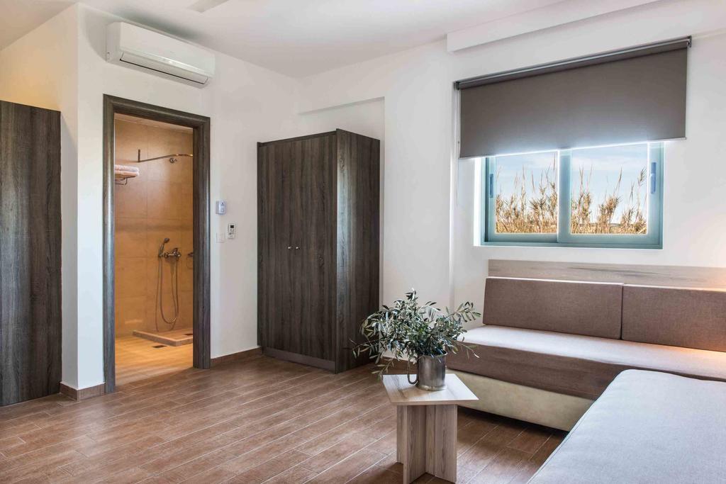 Gerona Mare Apartments Gerani  Extérieur photo