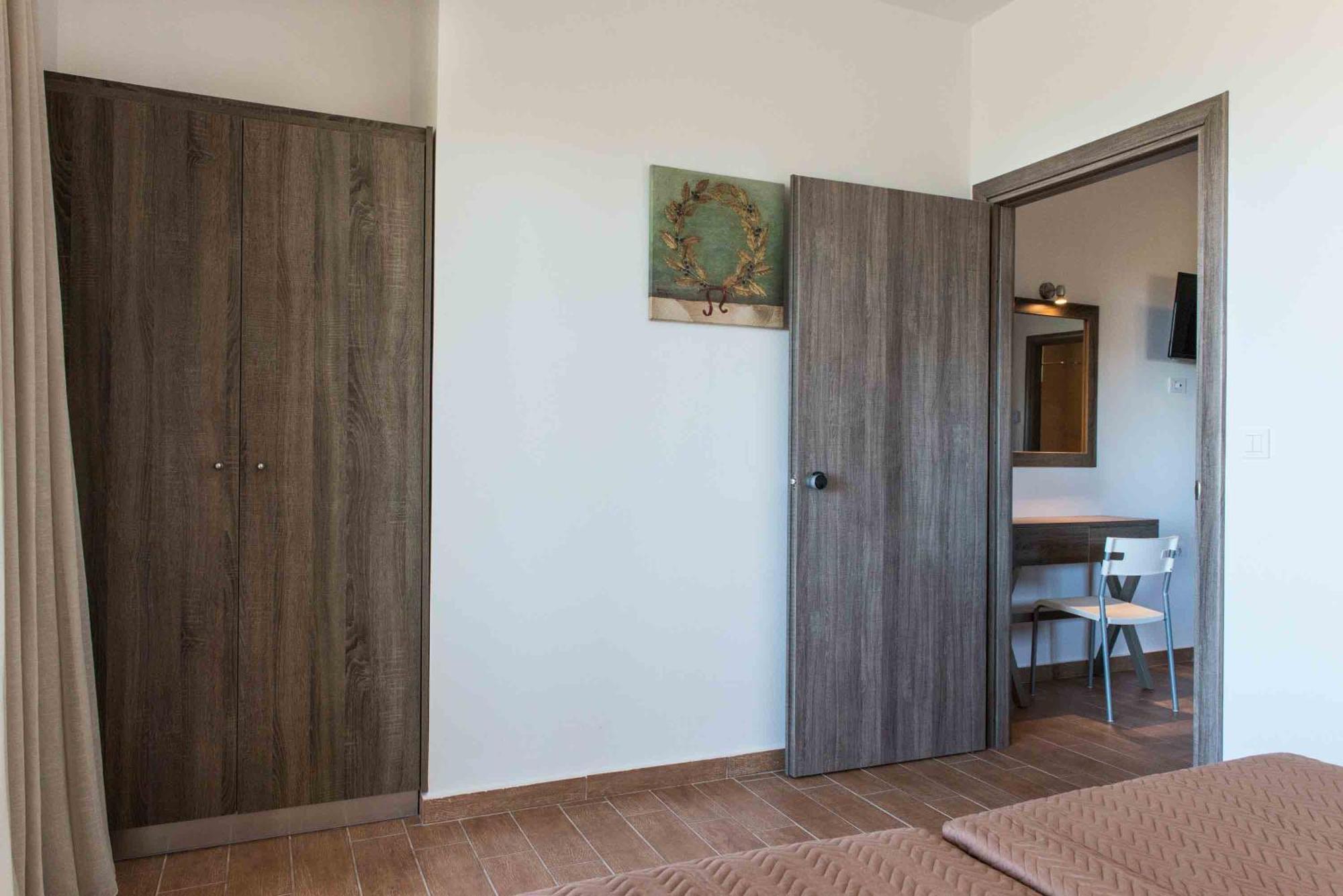 Gerona Mare Apartments Gerani  Extérieur photo